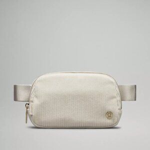 EVERYWHERE BELT BAG 1L *CORDUROY